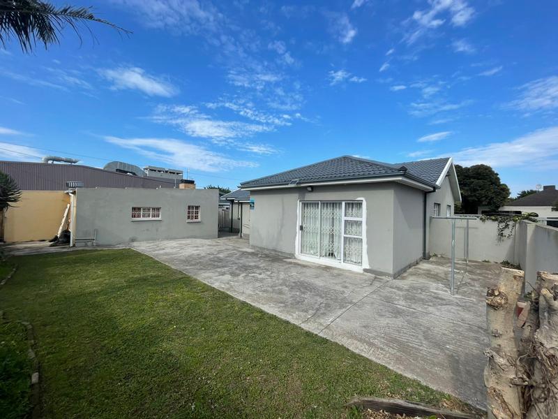 4 Bedroom Property for Sale in Newton Park Eastern Cape